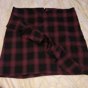 Plaid ruffled mini skirt